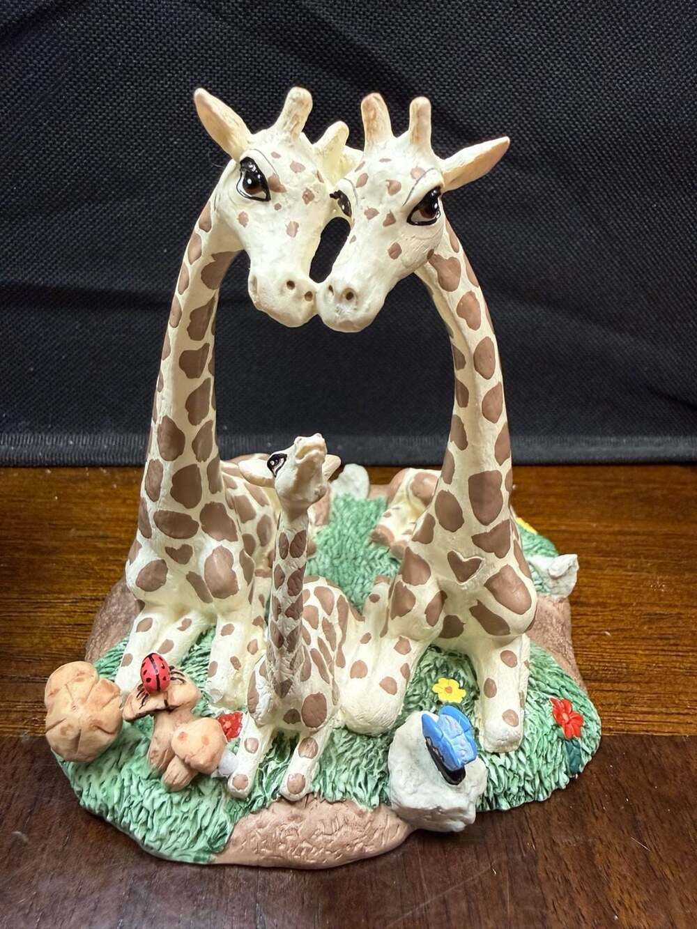 Banberry Designs Gentle Giraffes Family Ties Figurine 503